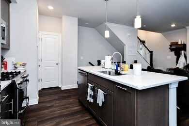 5675 Stephanie Tessa Way, Huntington, VA 22303 - photo 6