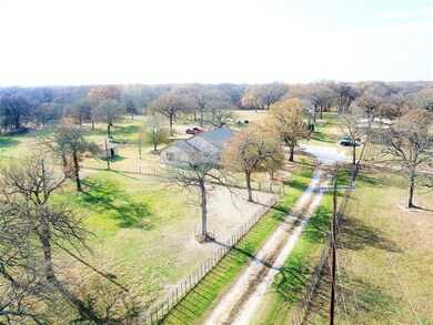 110 Marian Dr, Weatherford, TX 76085 - photo 2