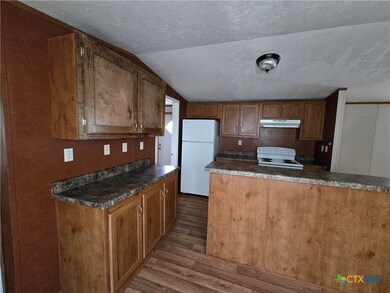 1911 Wald Rd unit 9, New Braunfels, TX 78132 - photo 5