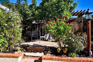 1114 Grizzly Peak Blvd, Berkeley, CA 94708 - photo 6