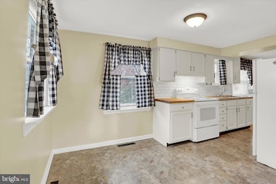 211 Walnut Level Rd, New Cumberland, PA 17070 - photo 7