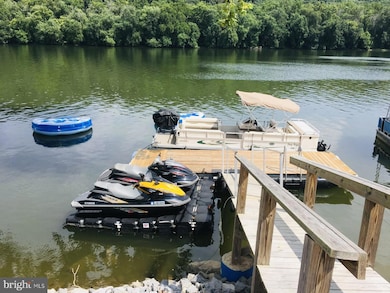 78 River Cliff Dr, Harpers Ferry, WV 25425 - photo 4