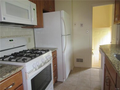 1578 Eastwood Dr, Bethlehem, PA 18018 - photo 7