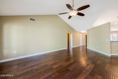 5)FORMAL LIVING