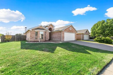 4200 Beryl Ln, Granbury, TX 76049 - photo 2