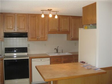 Kitchen Great island, roll out drawers, appliances