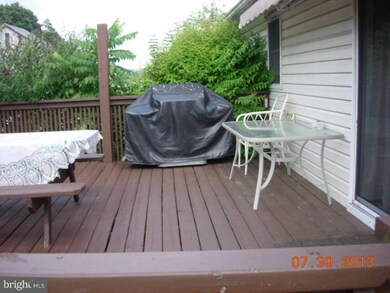 225 Race St, Tamaqua, PA 18252 - photo 2