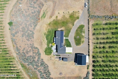 15911 Fisk Rd, Yakima, WA 98908 - photo 6