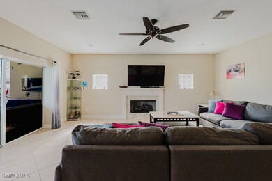 Living area with flatscreen tv