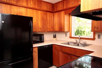 3610 Knoll Ridge Dr, Cedar Falls, IA 50613 - photo 6