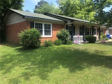 611 Rock Spring Rd, Fayetteville, NC 28314 - photo 2