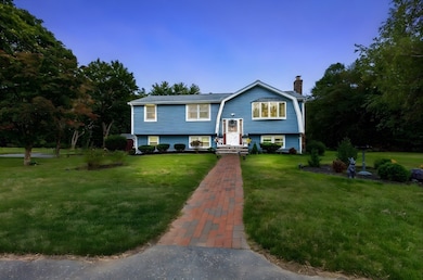 50 Stephanie Ln, Bridgewater, MA 02324 - photo 2