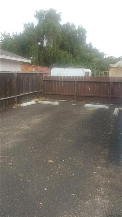 Driveway and guest parking makes this is an excell
