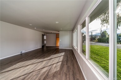 1707 N Stella Ave, Wenatchee, WA 98801 - photo 7