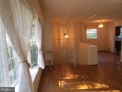 13201 Vandalia Dr, Rockville, MD 20853 - photo 7