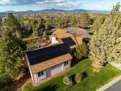 3609 SW Hillcrest Dr, Redmond, OR 97756 - photo 4