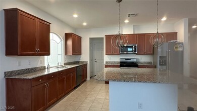 7757 Tyrell Peaks St, Las Vegas, NV 89139 - photo 2
