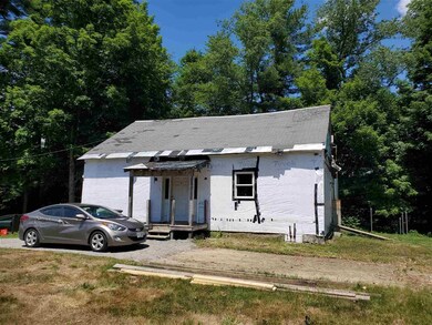 832 W Swanzey Rd, Swanzey, NH 03446 - photo 3