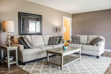 6703 Lunar Dr (3 of 42)