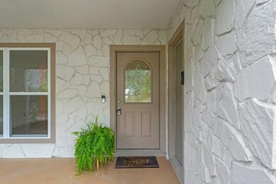 4-custom-606-e-greenwood-cove