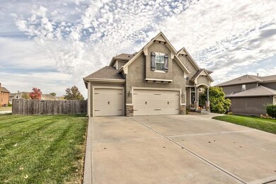 1412 SW Whistle Dr, Lees Summit, MO 64082 - photo 4