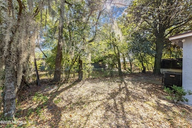 1044 Alderside St, Jacksonville, FL 32208 - photo 6