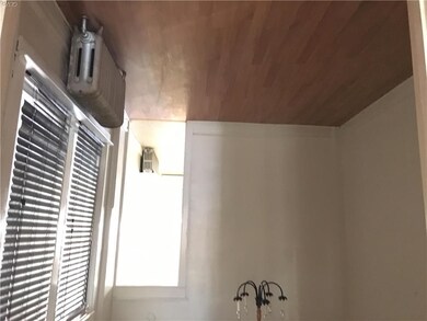 unlisted-address, Allentown, PA 18102 - photo 4