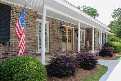 402 Hendrix St, Claxton, GA 30417 - photo 3