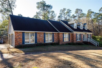 2407 Mirror Lake Dr, Fayetteville, NC 28303 - photo 3