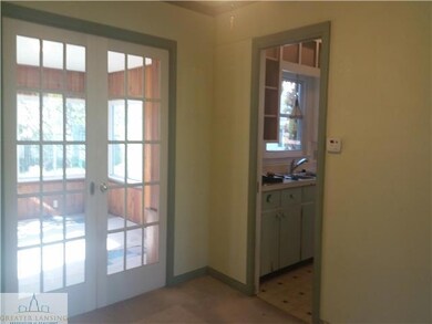 1324 Pettis St, Lansing, MI 48910 - photo 5