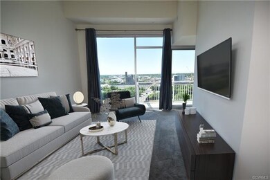 Spacious LIving Room with 12 1/2 ft ceilings and s