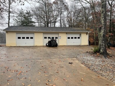 Detached 3 car garage