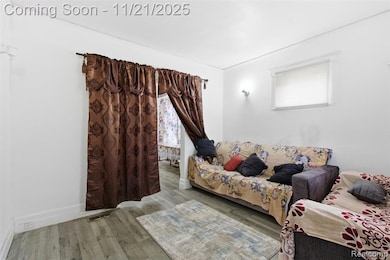 5056 Charles St, HamtraMcK, MI 48212 - photo 3