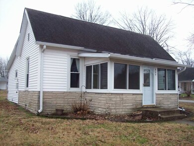 809 A St NE, Linton, IN 47441 - photo 4