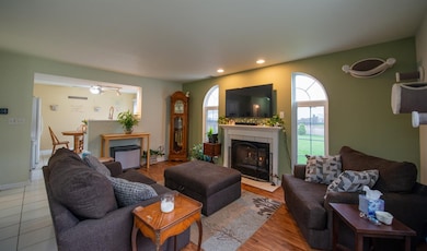 1727 Aspen Dr, Crown Point, IN 46307 - photo 4