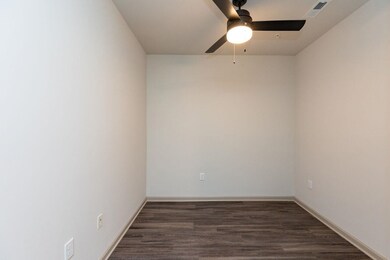 2421 Gathering Square Ct, Fuquay-Varina, NC 27526 - photo 4