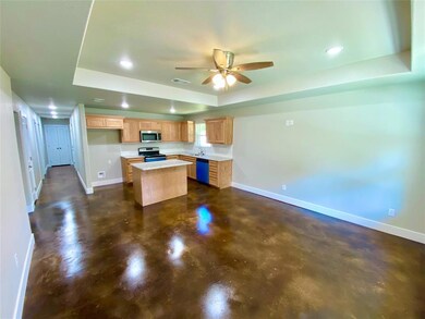 812 W 11th St, Bonham, TX 75418 - photo 5