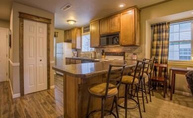 Kitchen bar