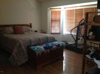 Master Bedroom w/bay window