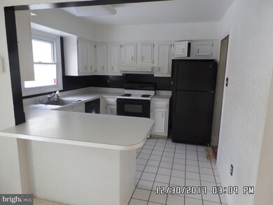 12117 Dove Cir, Laurel, MD 20708 - photo 6