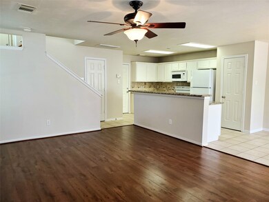 79 N Walden Elms Cir, Spring, TX 77382 - photo 3