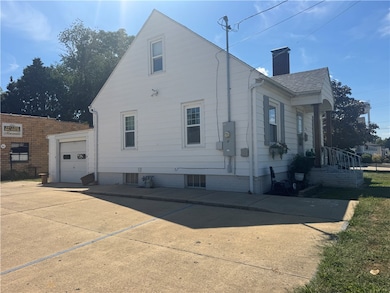 320 E Jasper St, Paris, IL 61944 - photo 5