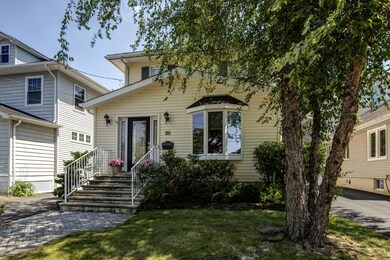 03_House Front-4