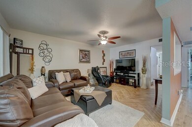 Living room Note flooring