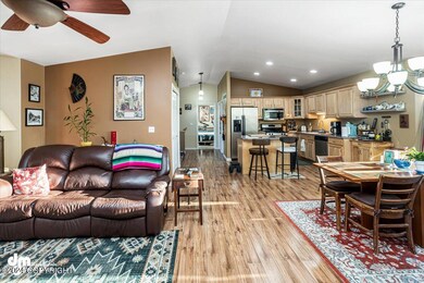 10-Living Room_IMG_9120