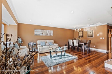 107 Redwood Loop, Staten Island, NY 10309 - photo 4