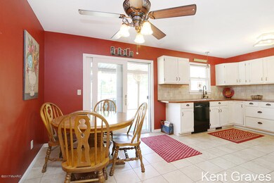 1081 108th St SW, Byron Center, MI 49315 - photo 4