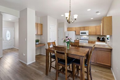 3351 SW Metolius Meadow Ct, Redmond, OR 97756 - photo 4