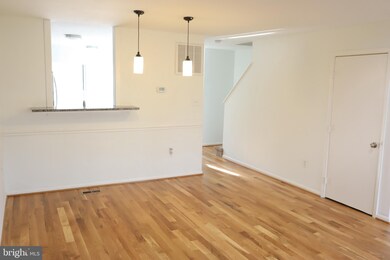 18237 Paladin Dr, Olney, MD 20832 - photo 4