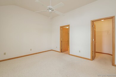 1280 Oakleaf Ct, Aurora, IL 60506 - photo 7